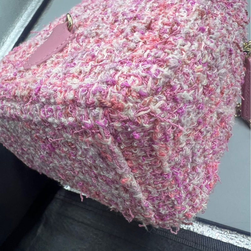 【少女心爆棚😍可愛小書包💖全網最低價】Chanel 粉色粗花呢 雙肩Mini迷你包 24P 芯片款-11