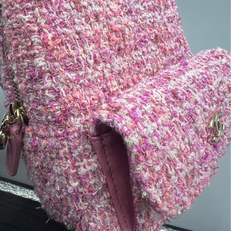 【少女心爆棚😍可愛小書包💖全網最低價】Chanel 粉色粗花呢 雙肩Mini迷你包 24P 芯片款-16