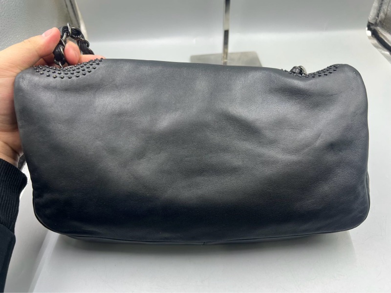 【甜酷女孩🖤🤍罕見有個性✨全網最低價】黑色小羊皮碎鑽翻蓋包-2