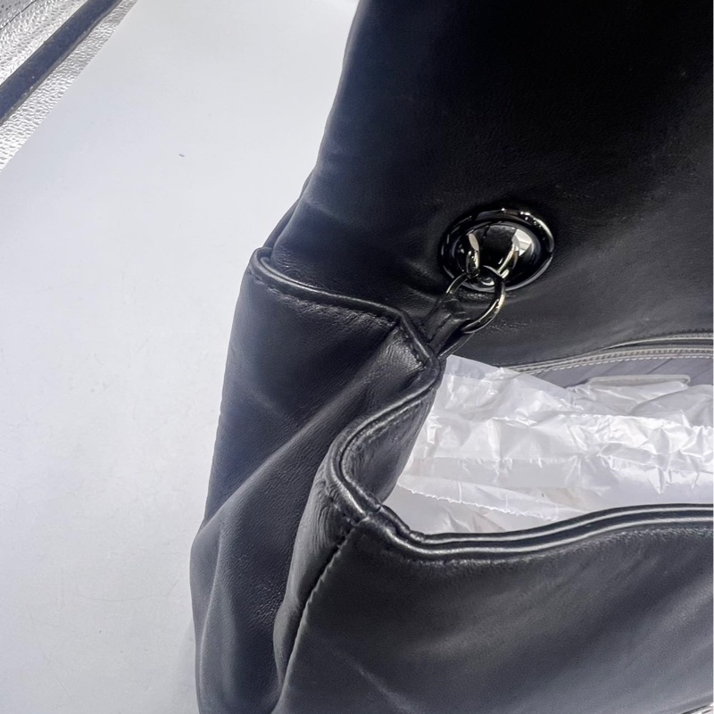 【甜酷女孩🖤🤍罕見有個性✨全網最低價】黑色小羊皮碎鑽翻蓋包-19