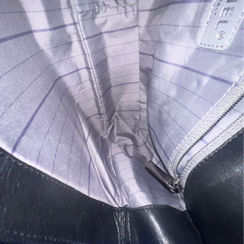 【甜酷女孩🖤🤍罕見有個性✨全網最低價】黑色小羊皮碎鑽翻蓋包-21