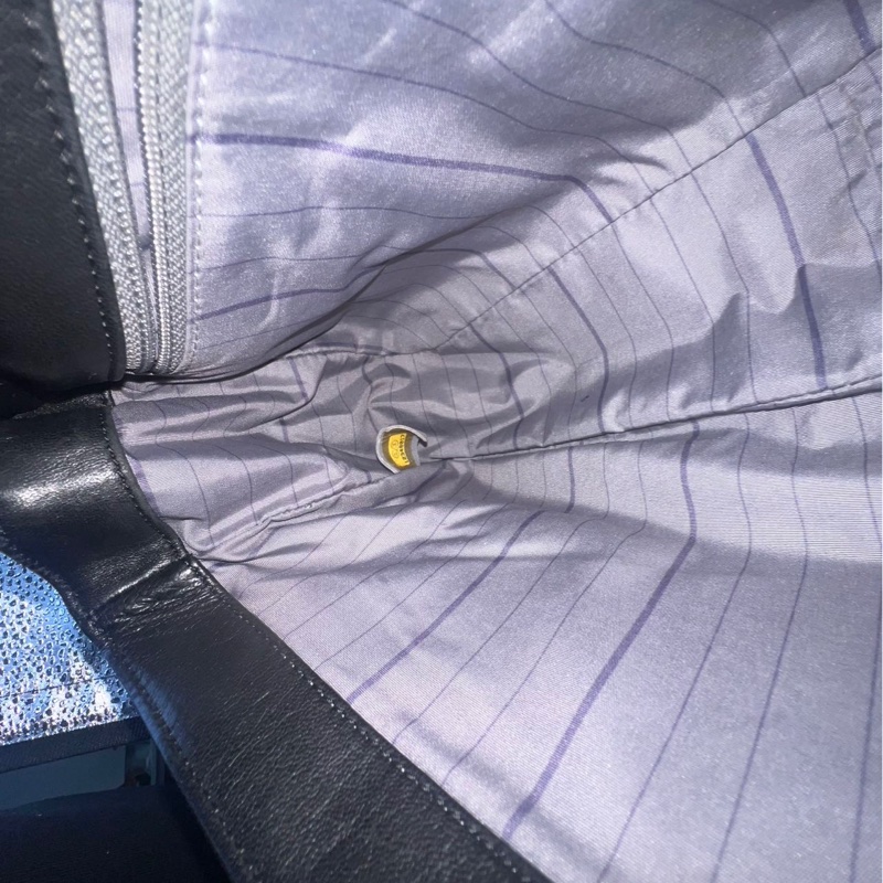 【甜酷女孩🖤🤍罕見有個性✨全網最低價】黑色小羊皮碎鑽翻蓋包-22