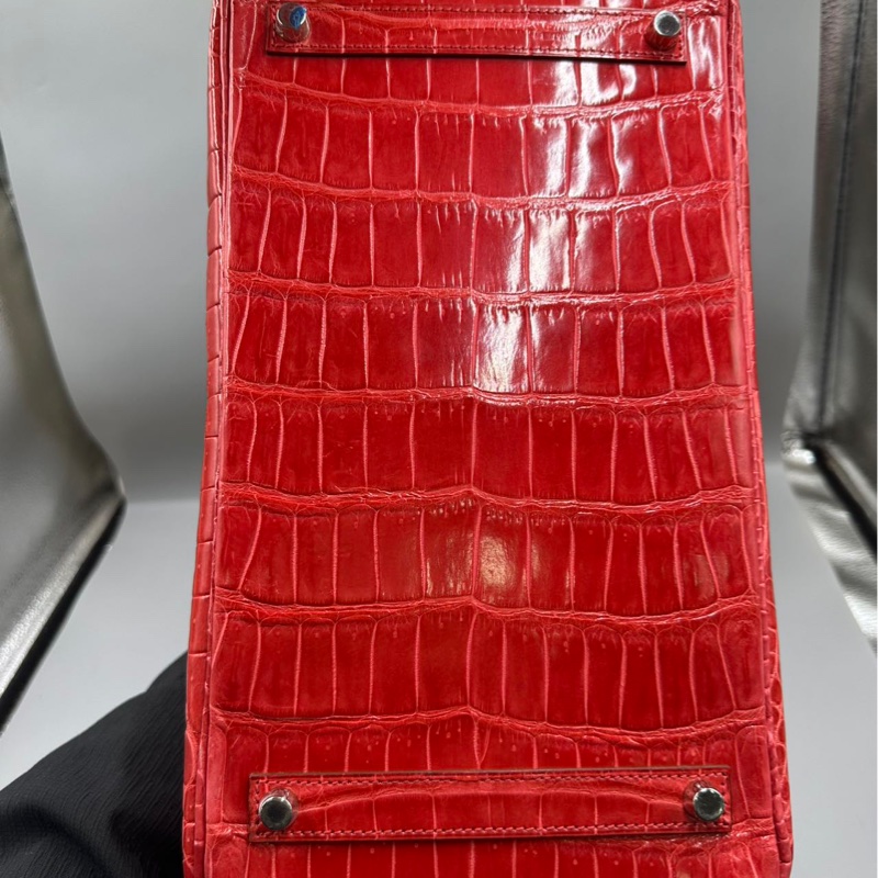【貴氣逼人❤️適合高品味人士】Hermes Birkin 35 天葵紅 倒V亮面鰐魚皮 銀扣-11