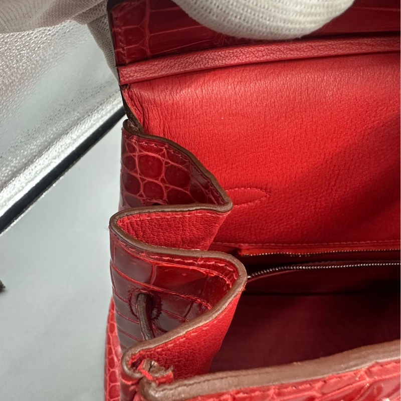 【貴氣逼人❤️適合高品味人士】Hermes Birkin 35 天葵紅 倒V亮面鰐魚皮 銀扣-25