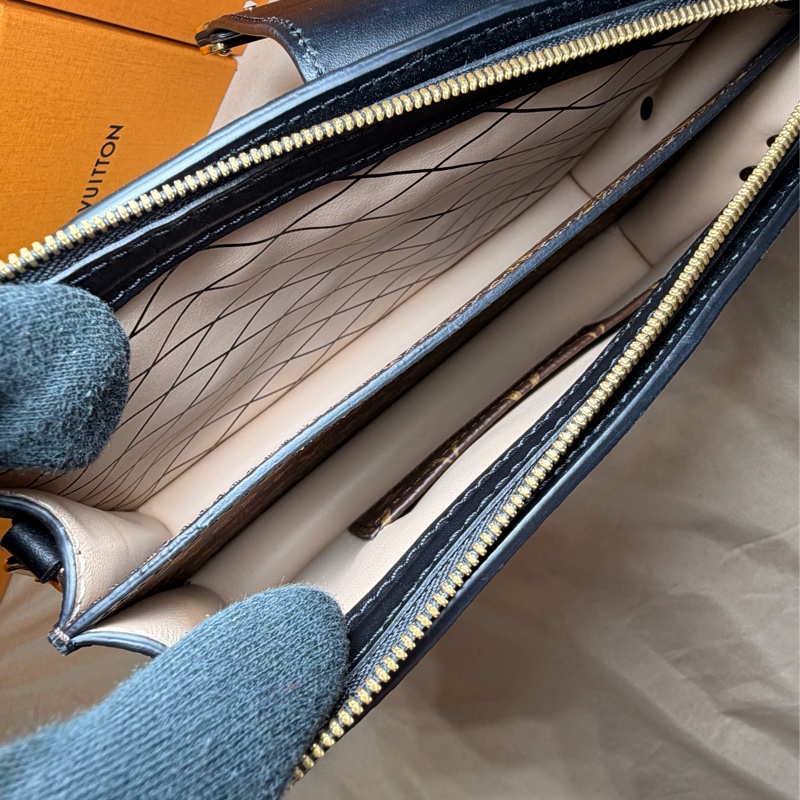 ‼️全台最甜 芯片款 LV 路易威登 Louis Vuitton 雙色老花拼色軟盒子包 肩背/斜背包-6