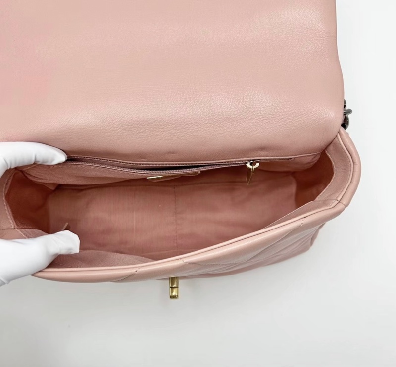 【96新 ✨ 全網最低價！】Chanel 香奈兒 櫻花粉色 金扣19bag 小號 （下單前先詢問庫存❗️）-5