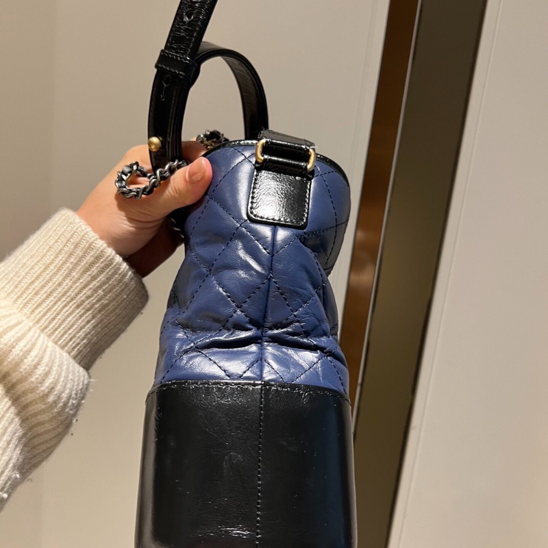 【經典款式✨男女適用👫🏻全網最低價】Chanel 流浪包 25開 藍黑配色-4
