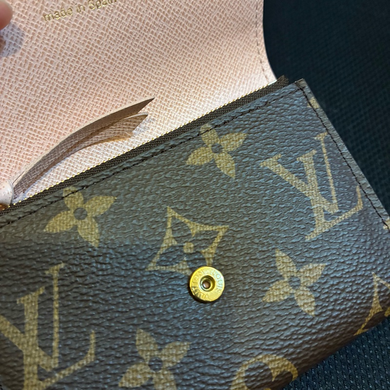 Lv M62361 花紋內粉扣式拉鏈錢包 可議-3