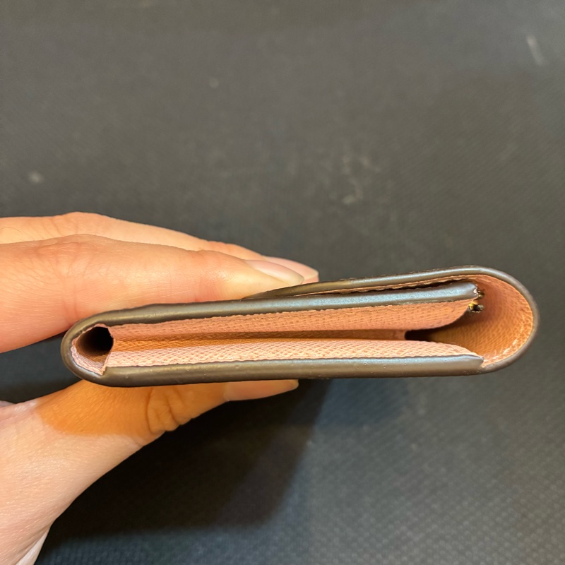 Lv M62361 花紋內粉扣式拉鏈錢包 可議-8