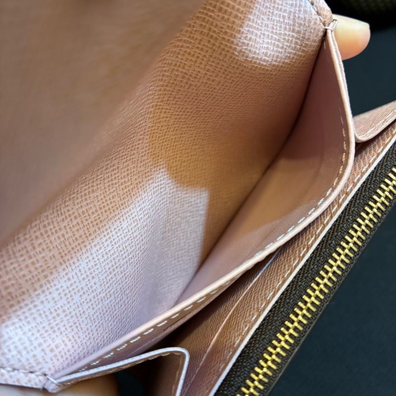 Lv M62361 花紋內粉扣式拉鏈錢包 可議-11