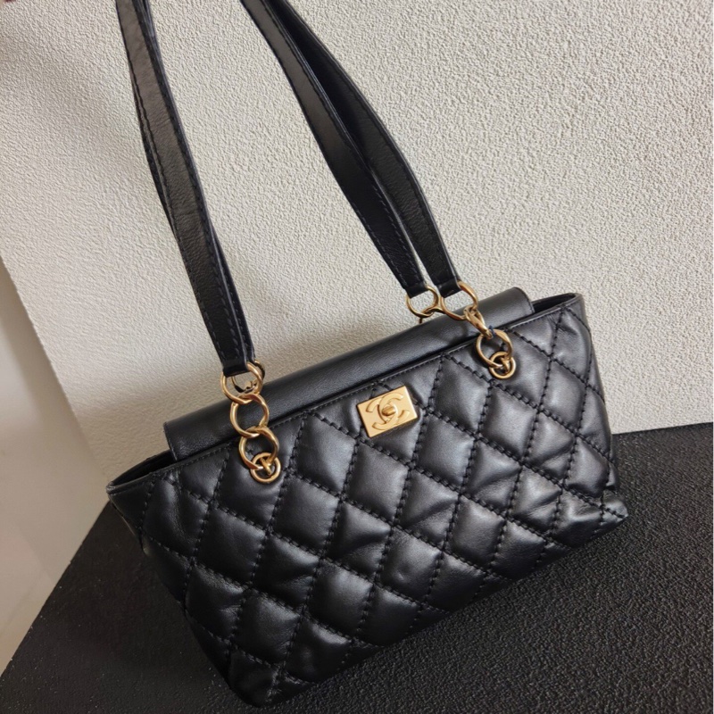 【絕版稀有✨CF系列小可愛💖全網獨有】Chanel黑金方扣外縫線CF小托特單肩包 7開-1