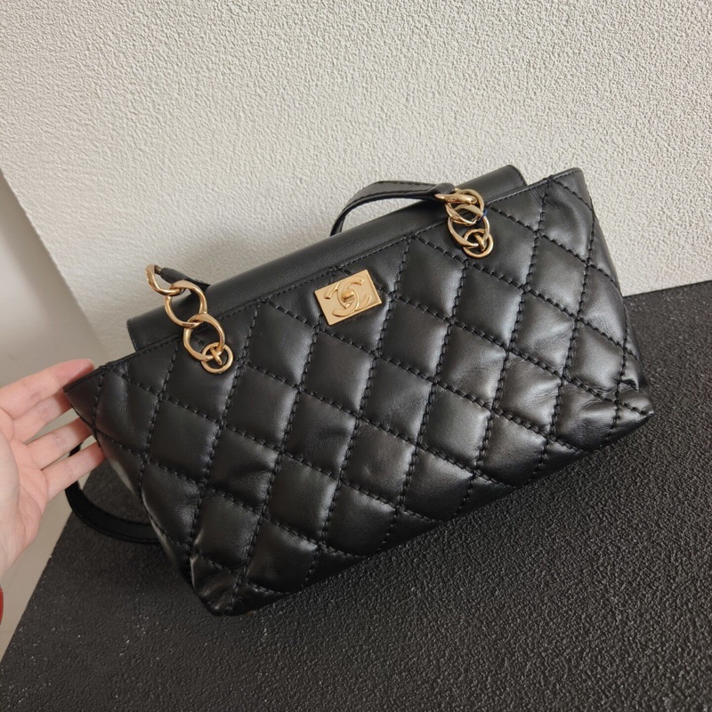 【絕版稀有✨CF系列小可愛💖全網獨有】Chanel黑金方扣外縫線CF小托特單肩包 7開-2