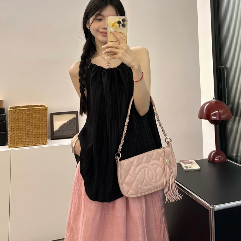 【Jennie同款💖中古甜酷😍全網最低價】CHANEL 櫻花粉金扣 流蘇 手提包|單肩包-2