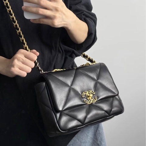 【98新 ✨ 全網最低價！】Chanel香奈兒 19 bag 黑金 小號 晶片新款（下單前先詢問庫存❗️）