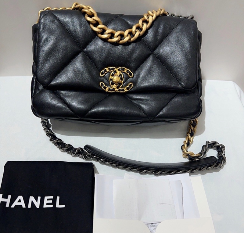 【98新 ✨ 全網最低價!】Chanel香奈兒 19 bag 黑金 小號 晶片新款(下單前先詢問庫存❗️)-1