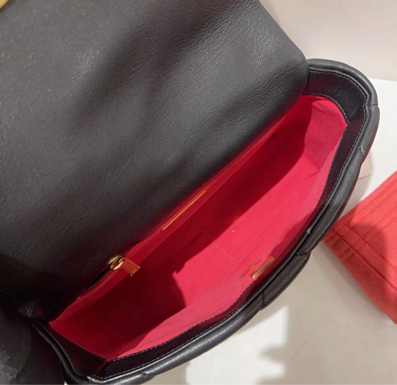 【98新 ✨ 全網最低價!】Chanel香奈兒 19 bag 黑金 小號 晶片新款(下單前先詢問庫存❗️)-5