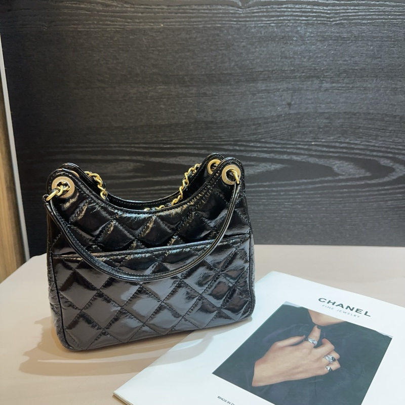 Chanel 黑油蠟皮霧金釦流浪Hobo天貓肩背斜背包-1