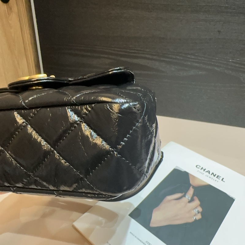 Chanel 黑油蠟皮霧金釦流浪Hobo天貓肩背斜背包-5