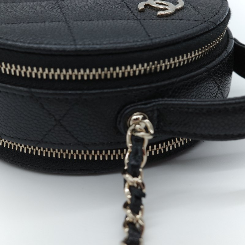 Chanel 香奈兒 經典菱格紋 黑色 荔枝牛皮 迷你圓形化妝包-10