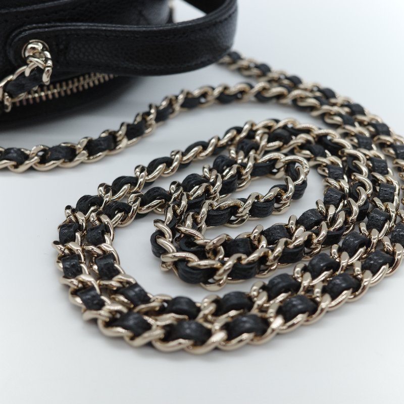 Chanel 香奈兒 經典菱格紋 黑色 荔枝牛皮 迷你圓形化妝包-14