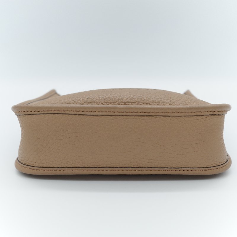 Hermès 愛馬仕 Evelyne 16 TPM 焦糖奶茶色 小牛皮 斜背小包-5