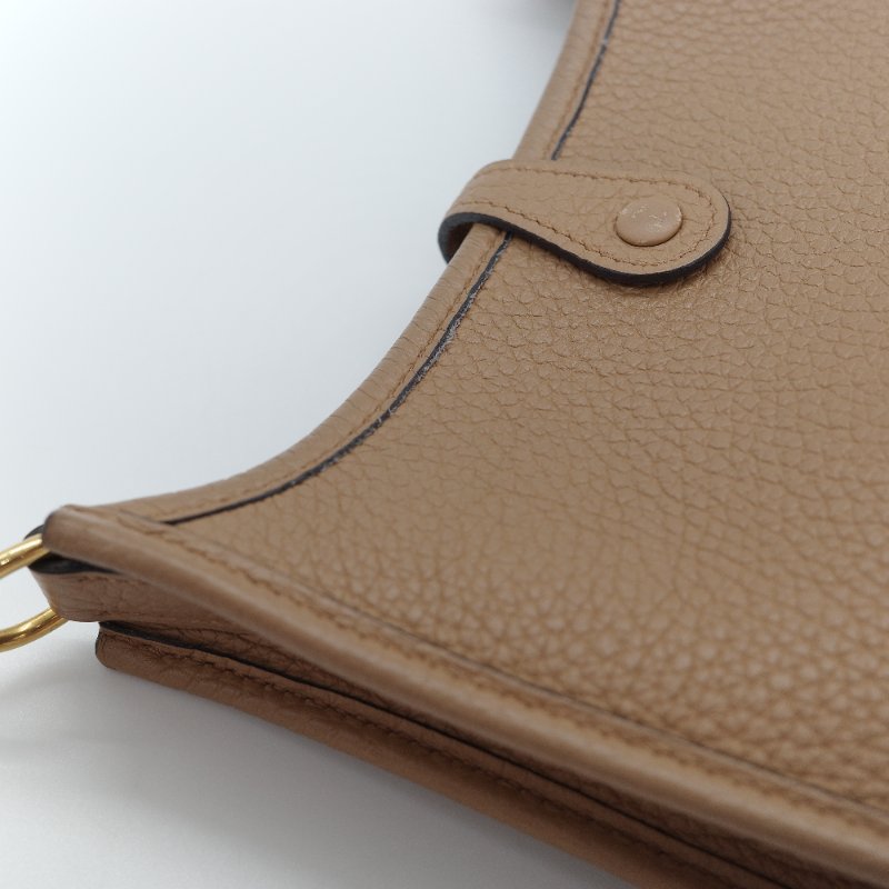 Hermès 愛馬仕 Evelyne 16 TPM 焦糖奶茶色 小牛皮 斜背小包-10