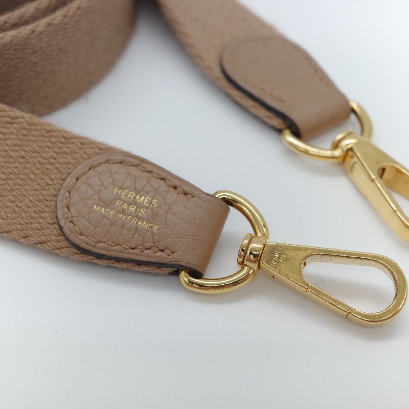 Hermès 愛馬仕 Evelyne 16 TPM 焦糖奶茶色 小牛皮 斜背小包-16