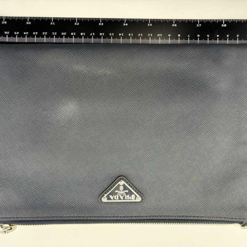 Prada Saffiano 手拿包-8