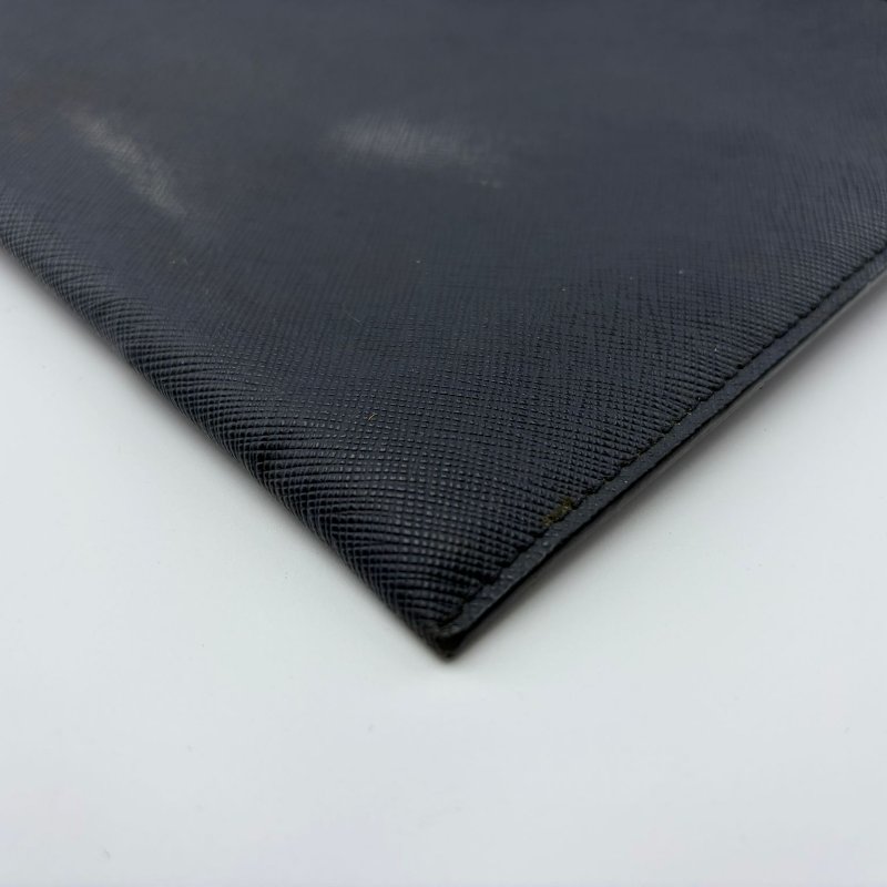 Prada Saffiano 手拿包-11