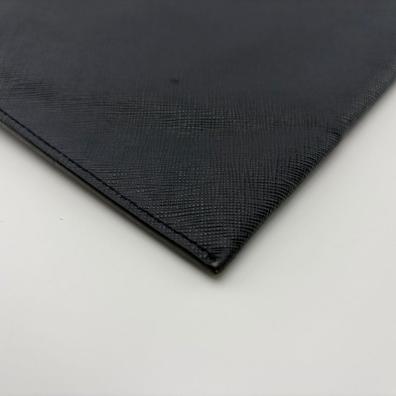 Prada Saffiano 手拿包-12