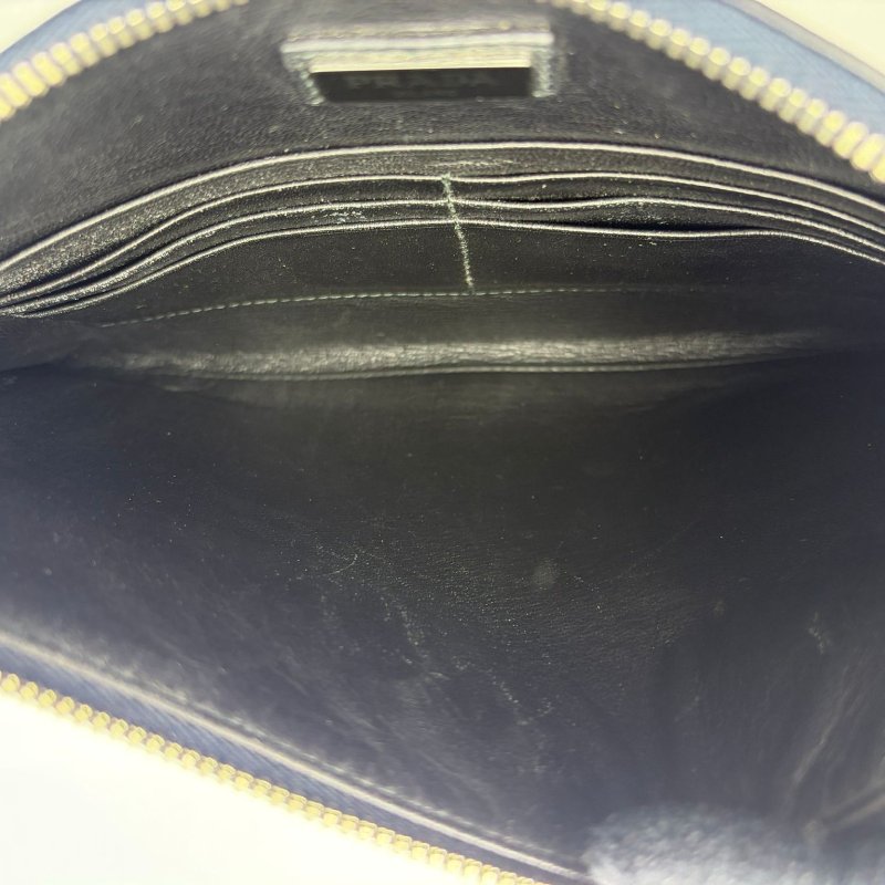 Prada Saffiano 手拿包-15