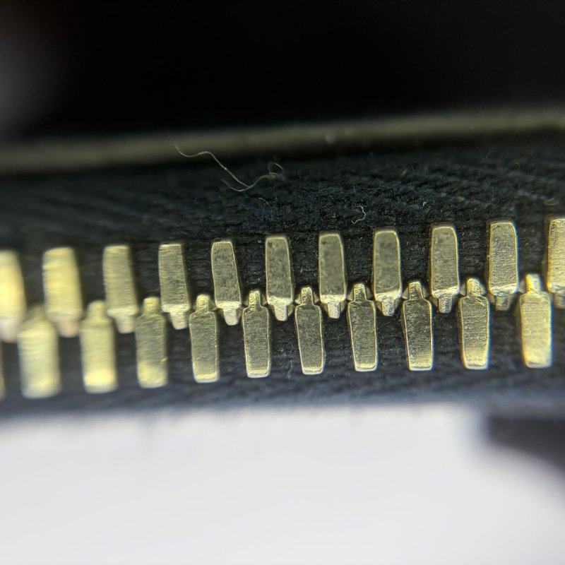 Prada Saffiano 手拿包-17