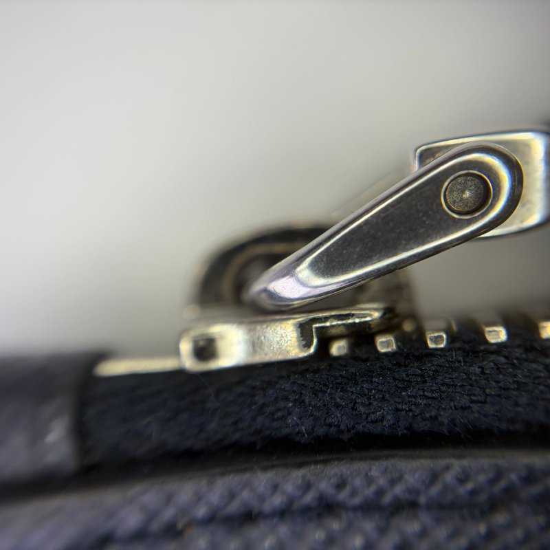 Prada Saffiano 手拿包-20