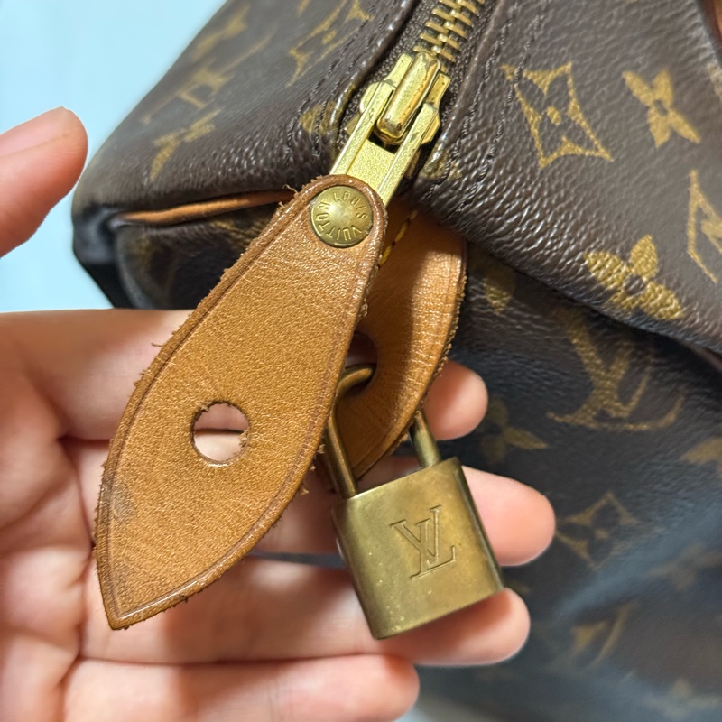 LV Speedy30公分包包-10