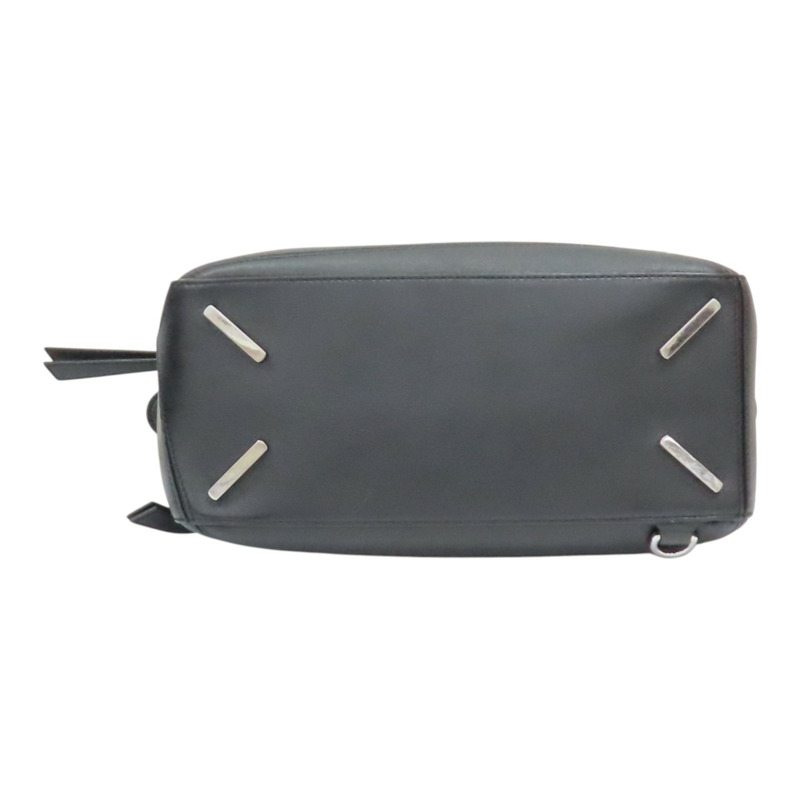 黑色 牛皮 Puzzle 肩背包【LOEWE 羅威】 322.30.S20-3