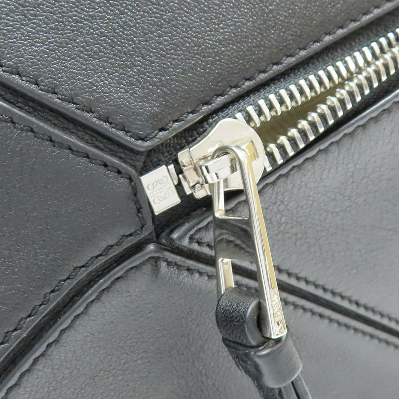 黑色 牛皮 Puzzle 肩背包【LOEWE 羅威】 322.30.S20-18