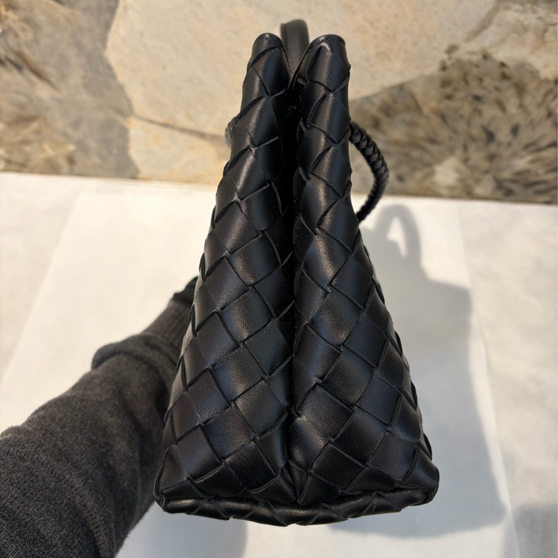 Bottega Veneta 黑銀羊皮 Andiamo 小號-3