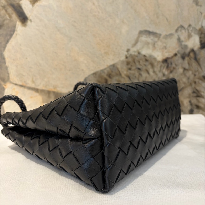 Bottega Veneta 黑銀羊皮 Andiamo 小號-7