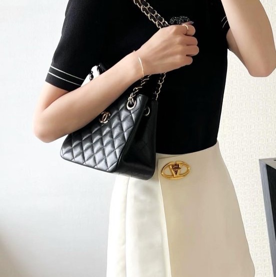 全新CHANEL 25C黑色荔枝金皮穿鏈豆腐包mini tote桶包AS3176-12