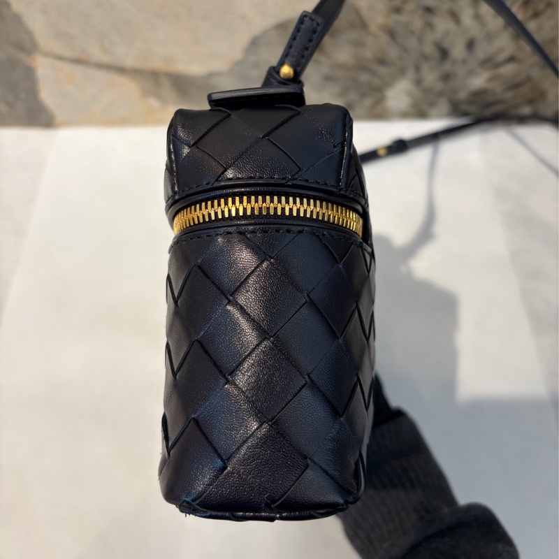 Bottega Veneta Bang Bang 藏藍牛皮編織金釦兩用包-4