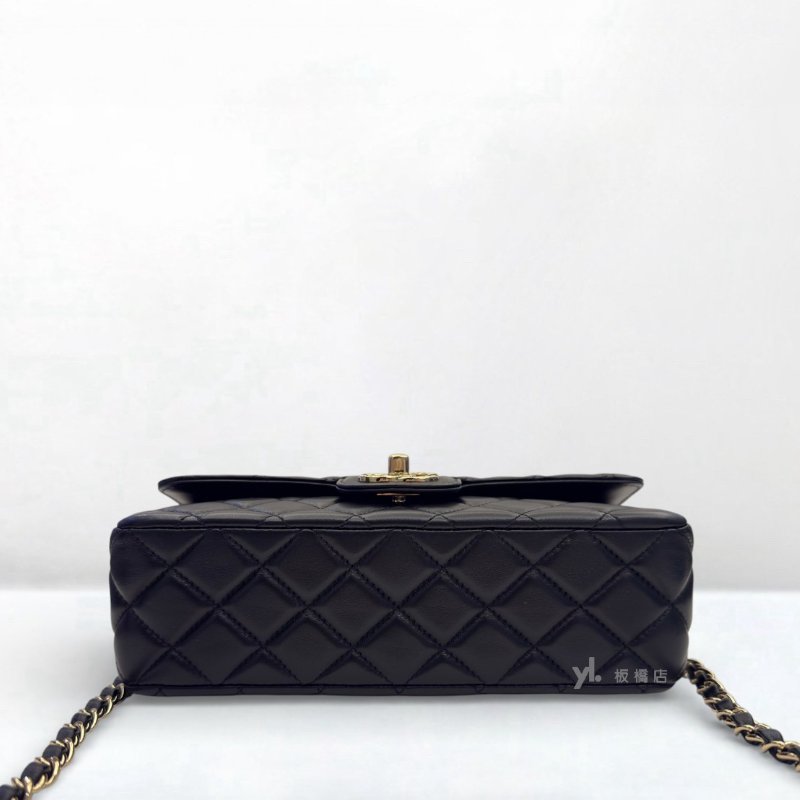 S5309-CHANEL 黑羊皮金釦水鑽手把口蓋包AS4925-6