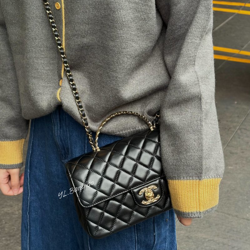 S5309-CHANEL 黑羊皮金釦水鑽手把口蓋包AS4925-0