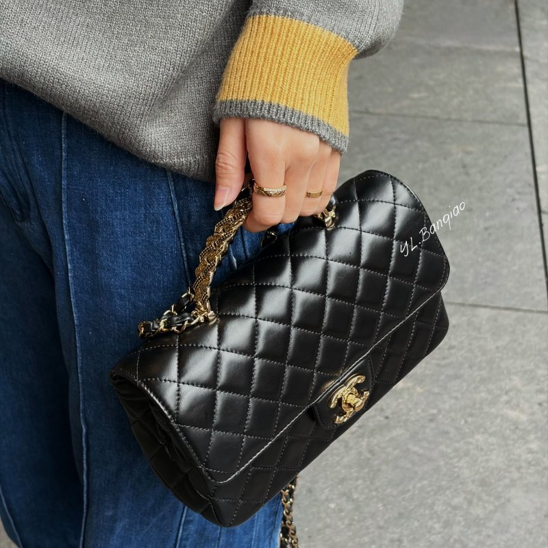 S5309-CHANEL 黑羊皮金釦水鑽手把口蓋包AS4925-1