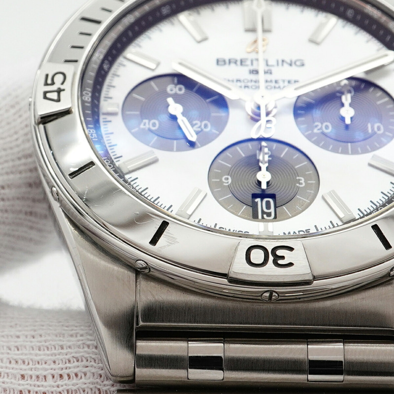 百年靈 Chronomat AB0134 白色錶盤男錶-6