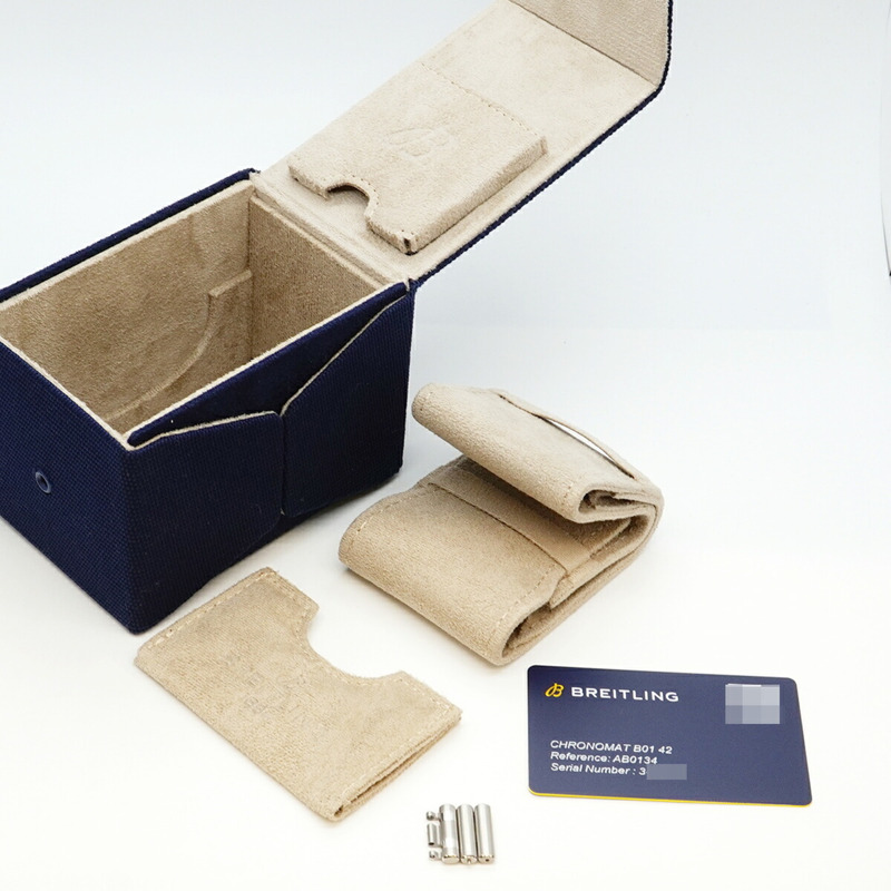 百年靈 Chronomat AB0134 白色錶盤男錶-10