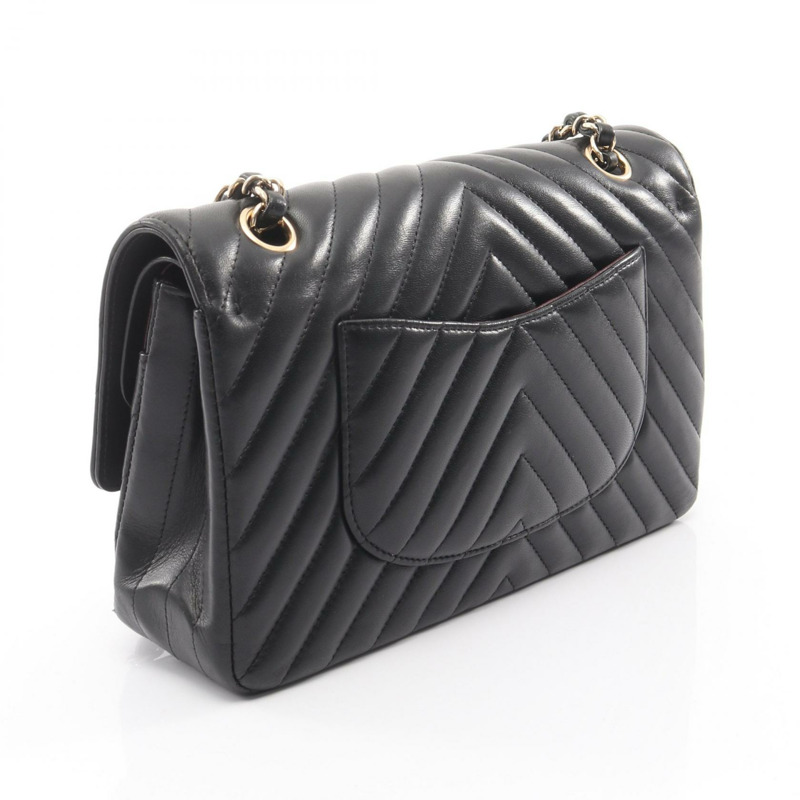 香奈兒 (CHANEL) 人字紋 V 型縫線 W 型翻蓋鏈條肩背包,羊皮材質,黑色,二手,金色五金配件,CC-1