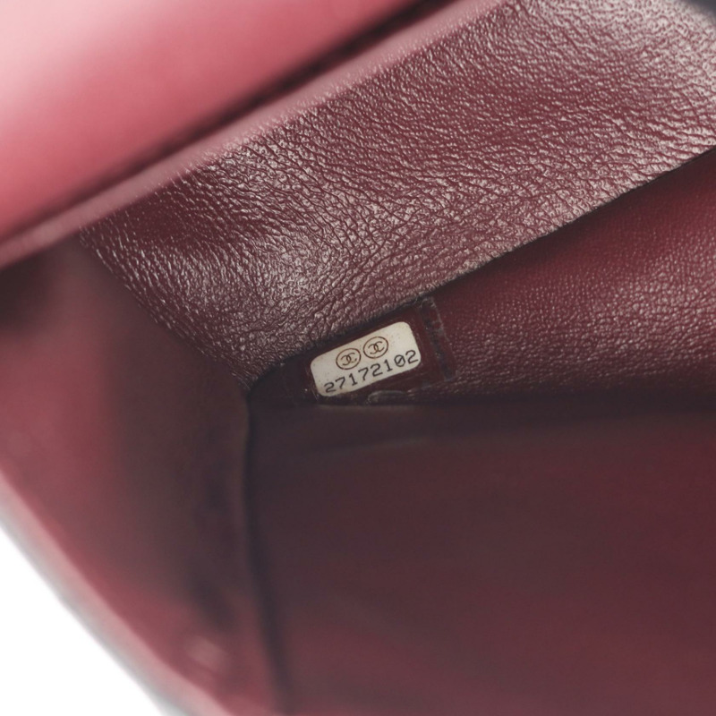 香奈兒 (CHANEL) 人字紋 V 型縫線 W 型翻蓋鏈條肩背包,羊皮材質,黑色,二手,金色五金配件,CC-4