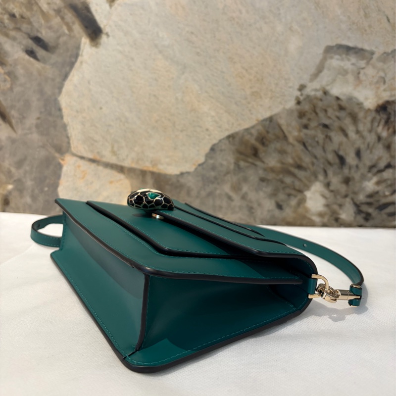BVLGARI祖母綠牛皮蛇頭橫式斜背包-7