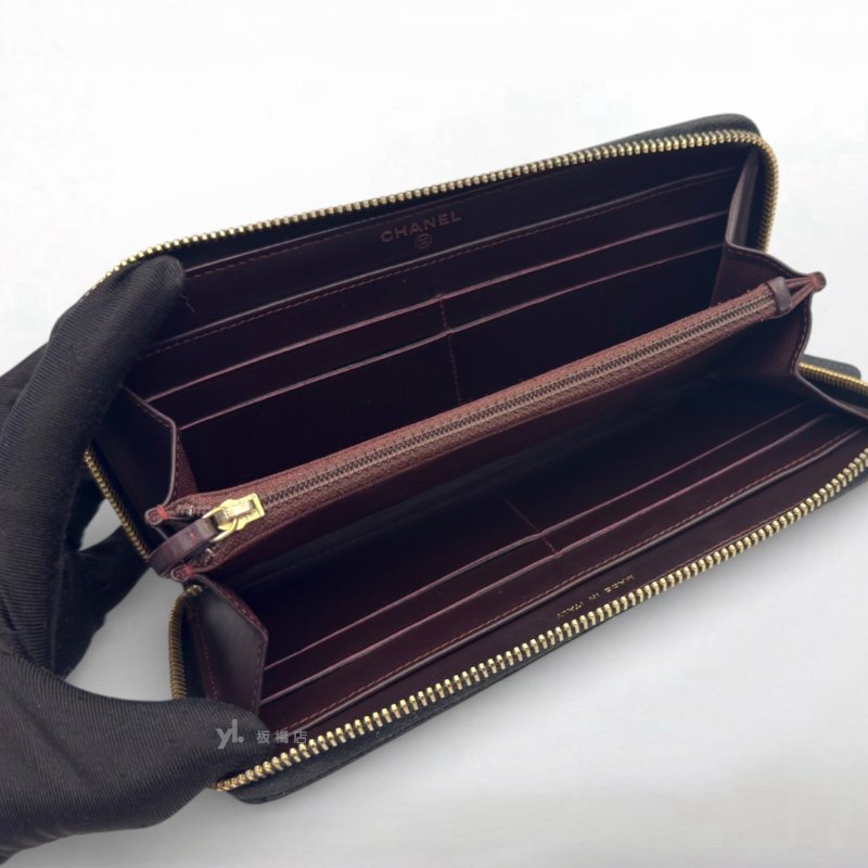 S5334-CHANEL 黑荔枝皮金釦ㄇ拉長夾 A50097-5