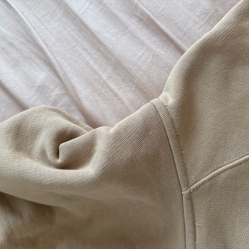 Ami Paris早秋氛圍感穿搭 溫柔香草燕麥奶茶色 連帽拉鏈外套、休閒外套、帽踢外套-14